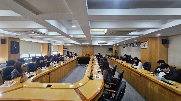 [인문]아너칼리지 학생대표 간담회 대표이미지