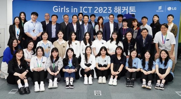 에릭슨 엘지가 주최한 ‘Girls in ICT 2023 해커톤’에서 우승을 차지한 김소현‧오수연‧김민희 학우(융합소프트웨어학부 데이터테크놀로지전공)를 만나다!  첨부 이미지