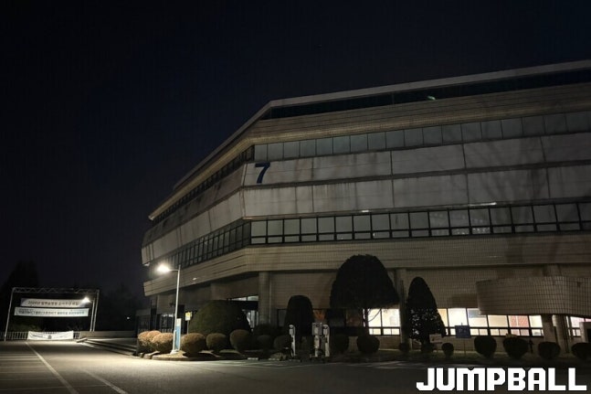 [농구부]해보다 먼저 떠오른 선수들...잠보다 꿈을 택한 명지대 농구부 대표이미지